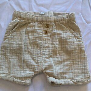 Little Planet size 4t pull on shorts